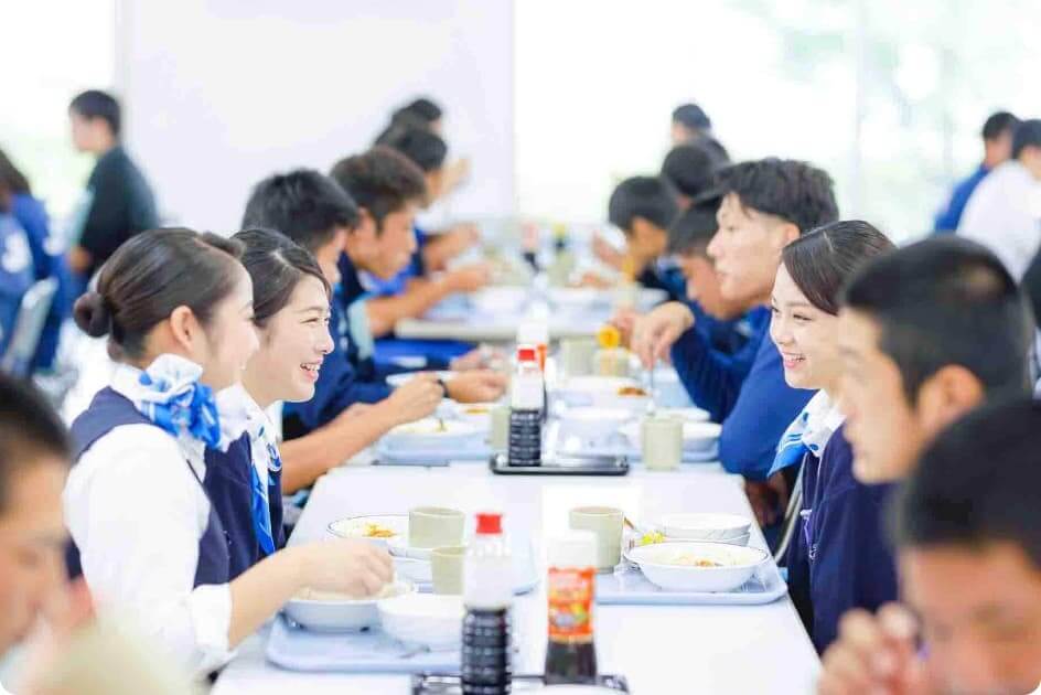 寮の食堂（男子・女子）