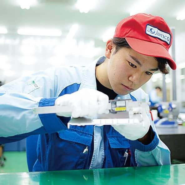 航空機製造技術者（内装）