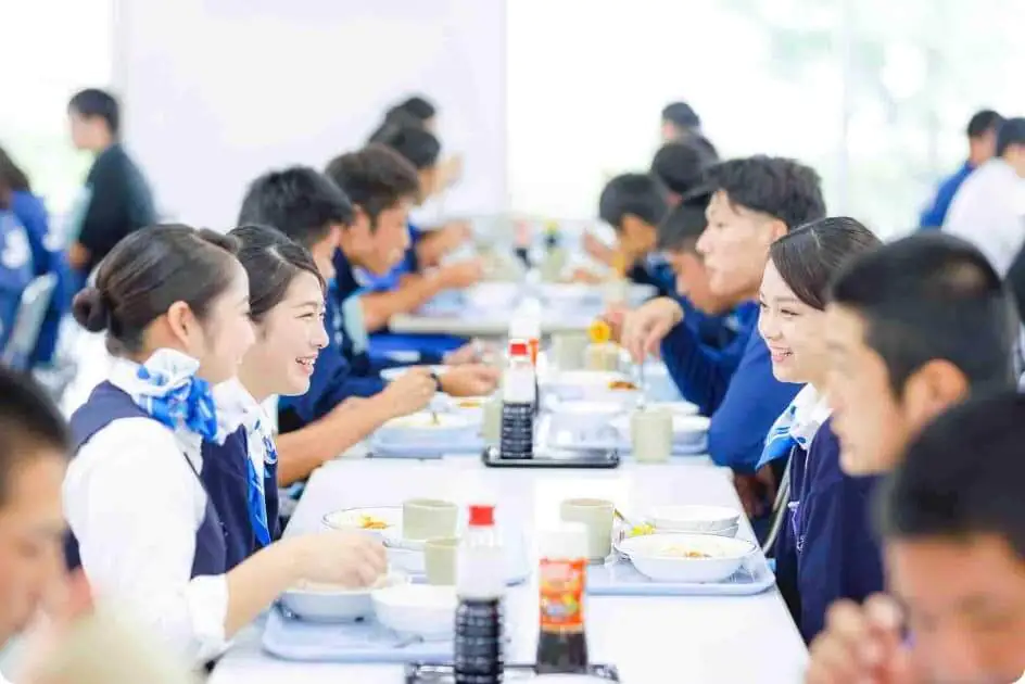 寮の食堂（男子・女子）